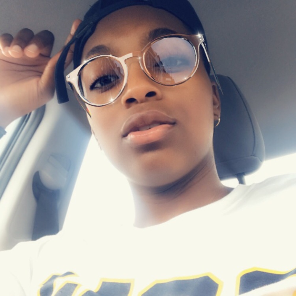 Meet your Posher, Briana